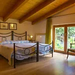 Spring Bed & Breakfast 4*