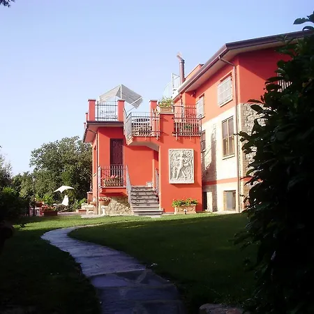 Spring Bed & Breakfast 4*