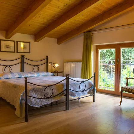 Spring Bed & Breakfast *